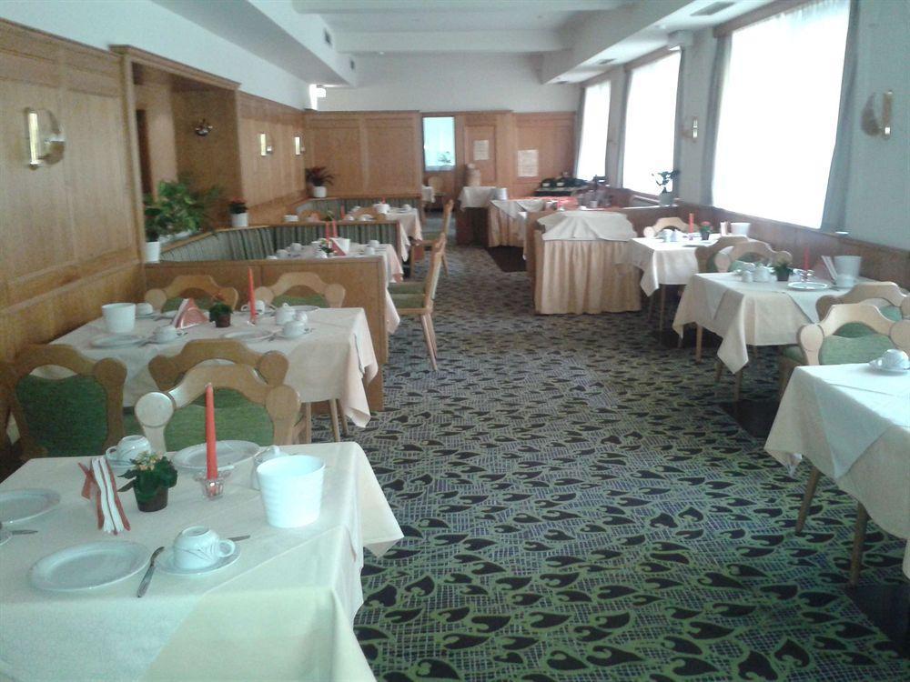 Jedermann Hotel 3*