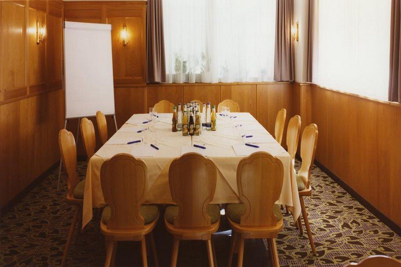 Hotel Jedermann 3*