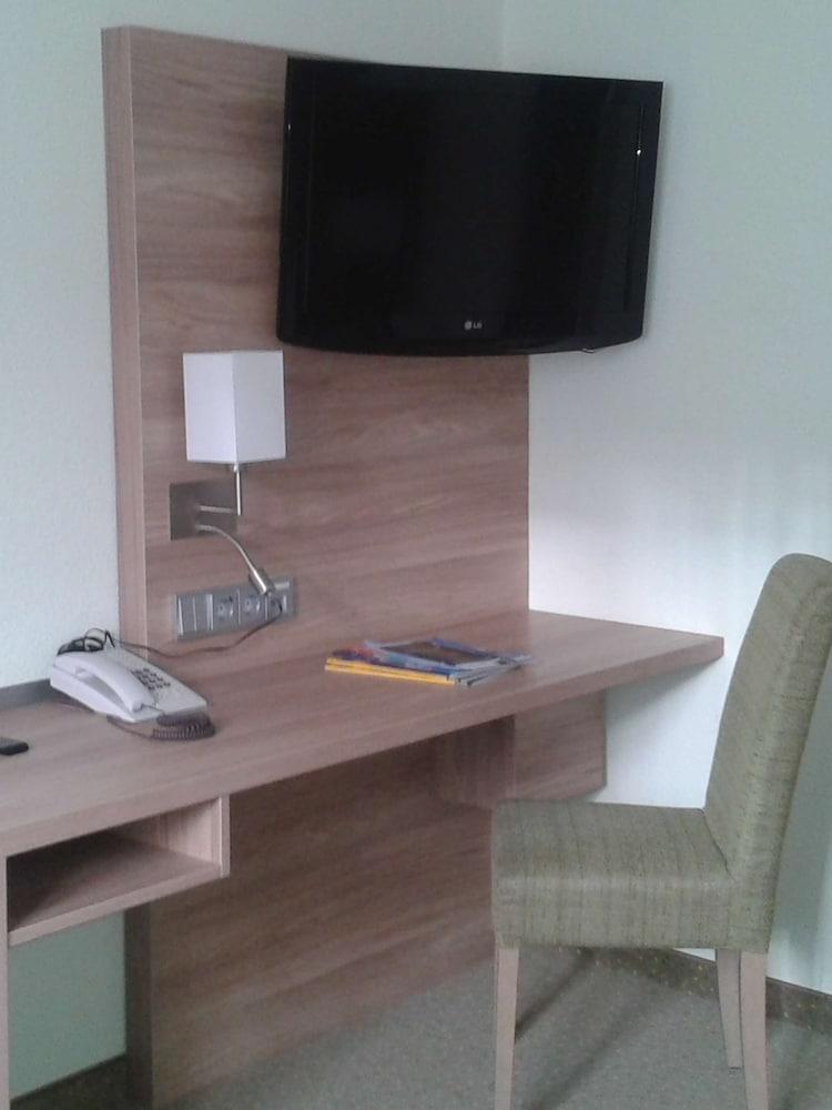 Jedermann Hotel 3*